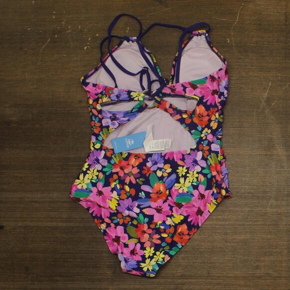 NWT Cupshe Womens Ditsy & Petals Back O-Ring One-Piece Swimsuit Black Multi L - Picture 3 of 5